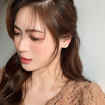 DAIIIBABYYY  -  Winter Exquisite Pearl Snowflake Shape Golden Girls Earrings Elegant Accessories Korean Fashion Jewelry Sweet Earrings For Woman